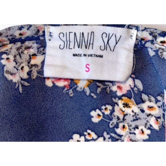 Sienna Sky Women’s Small Blue Floral Cross Tie 3/4 Sleeve Ruffle Waist Top - Picture 4 of 5